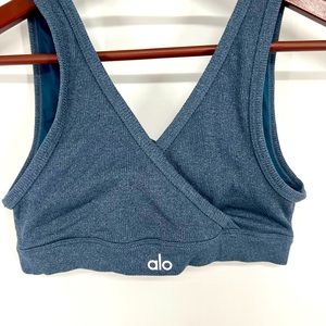 Alo yoga — running—- workout—- Heather navy/ blue workout sports bra- top